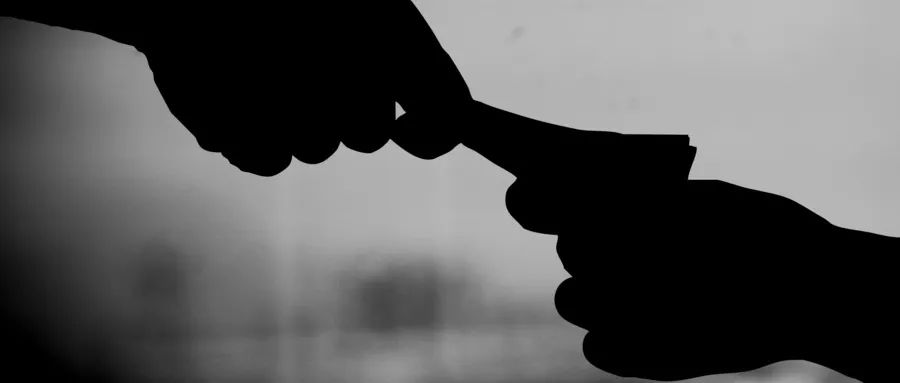 卧底、盯梢、围猎干部……非法采砂者：“没人敢查我！”