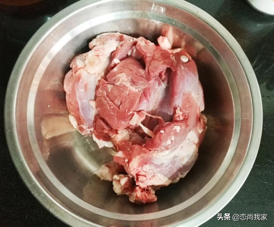 粉蒸羊肉的做法最正宗的做法四川味（11步做出口感好）