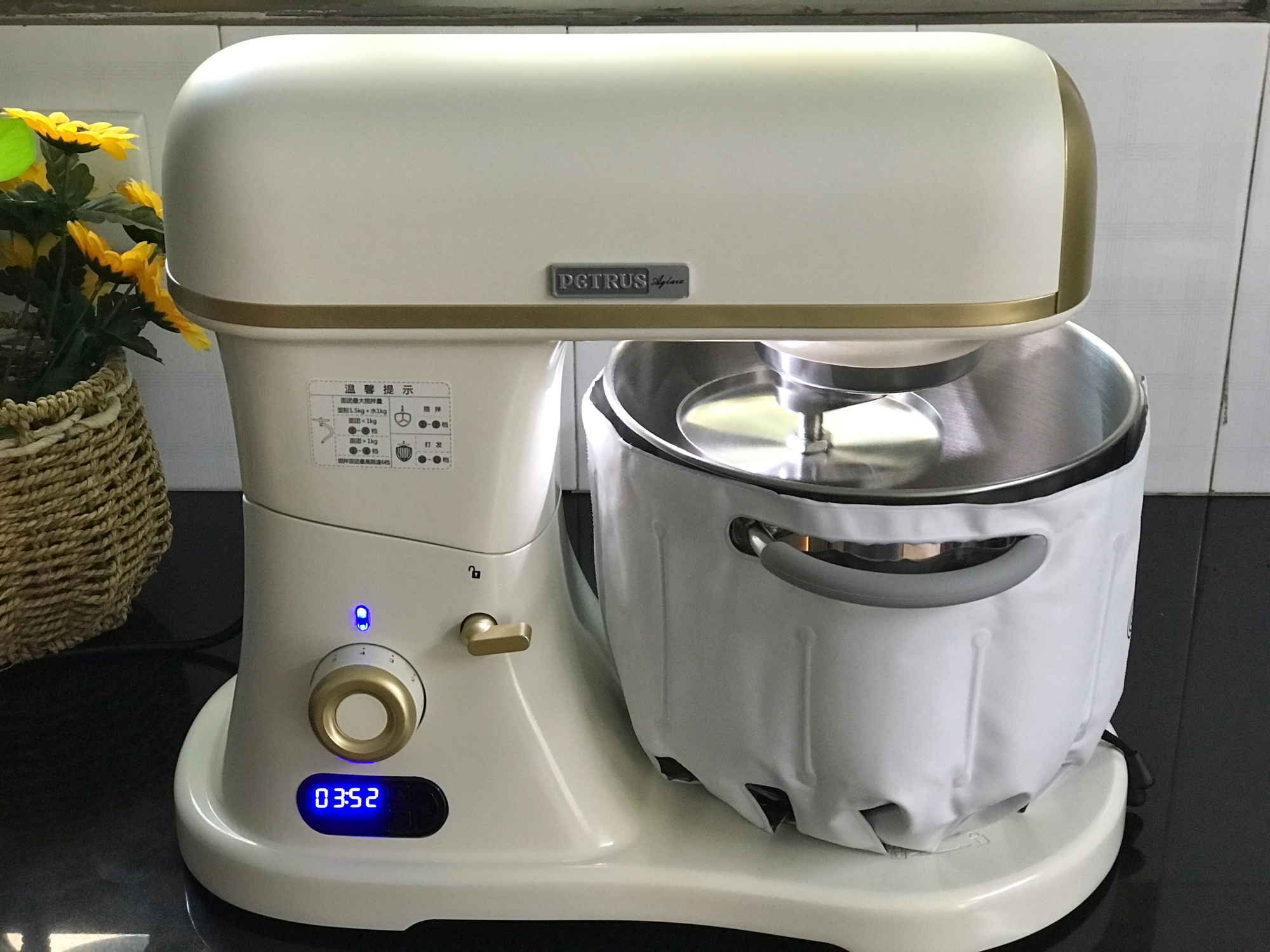 入门级的面包配方，蓬松暄软，好吃又好看，学会不用出去买了