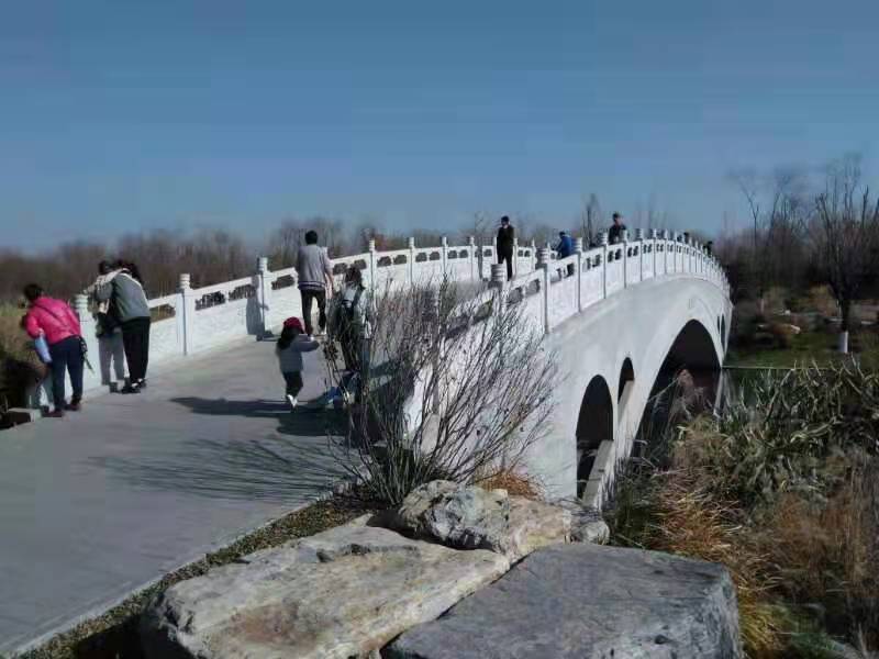 七律·冬游北京通州区绿心公园