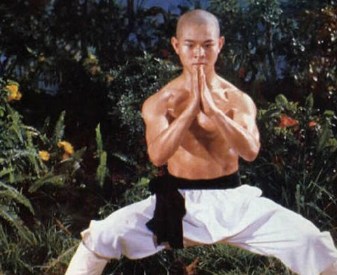 李连杰脖中挂九眼天珠，价值上亿全球仅两颗，马未都：用钱买不到