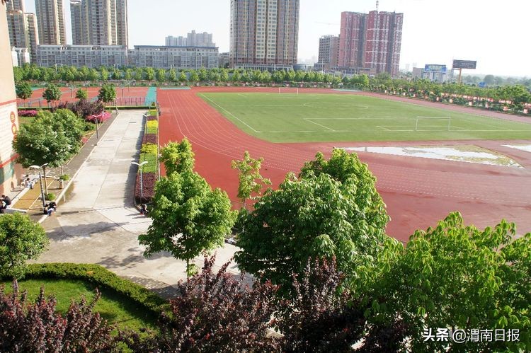 渭南明珠 教育楷模：美丽的蓝光中学欢迎你