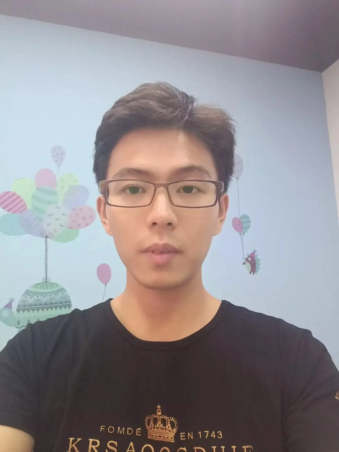 武汉职业技术学院这个学院值得报考，有很多毕业生都考取了博士…