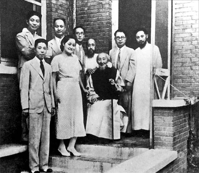 复旦大学首任校长：我只是一条狗，叫了一百年，也没有把中国叫醒