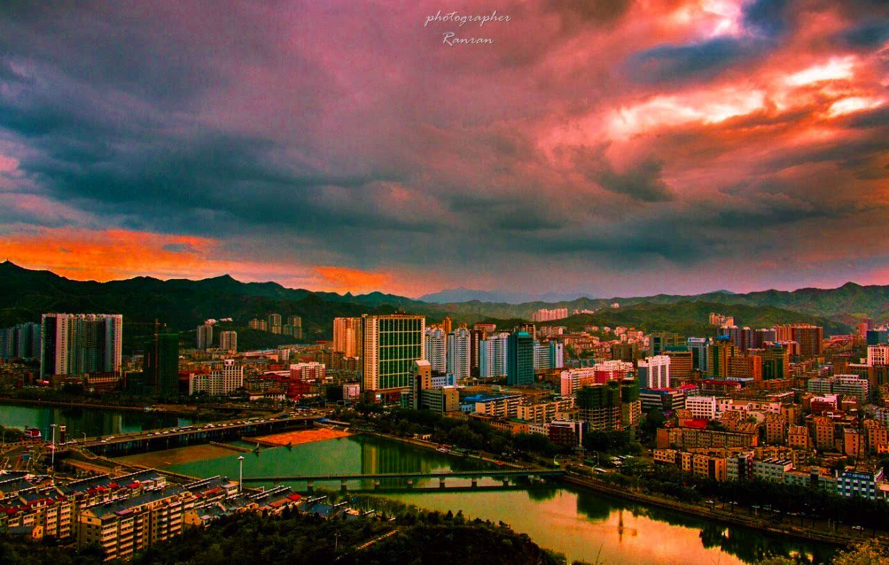 都是独立学院和公办专科转设，为何新疆与河北这两所院校结局不同