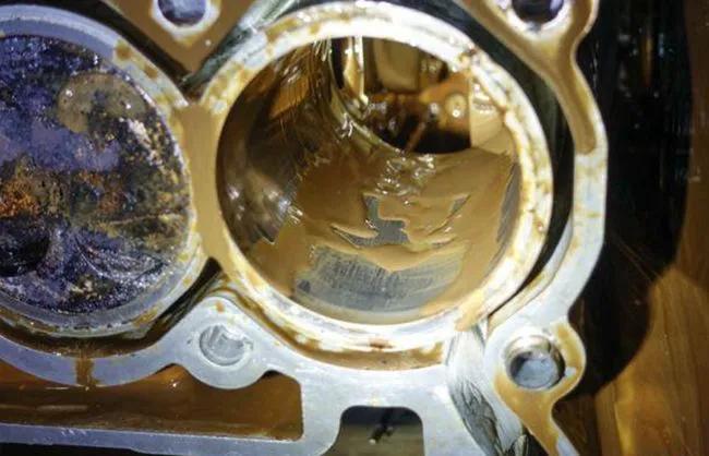 什么是机油增多、机油乳化，对发动机会造成哪些伤害？