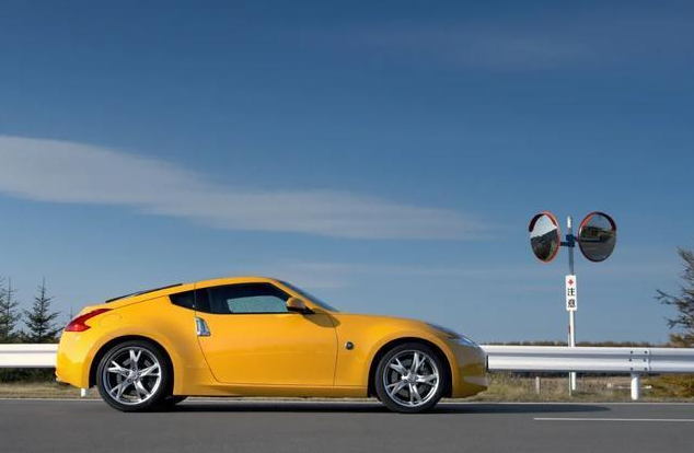 “完美代步车”，3.0T V6折合仅26万，日产Fairlady Z发布