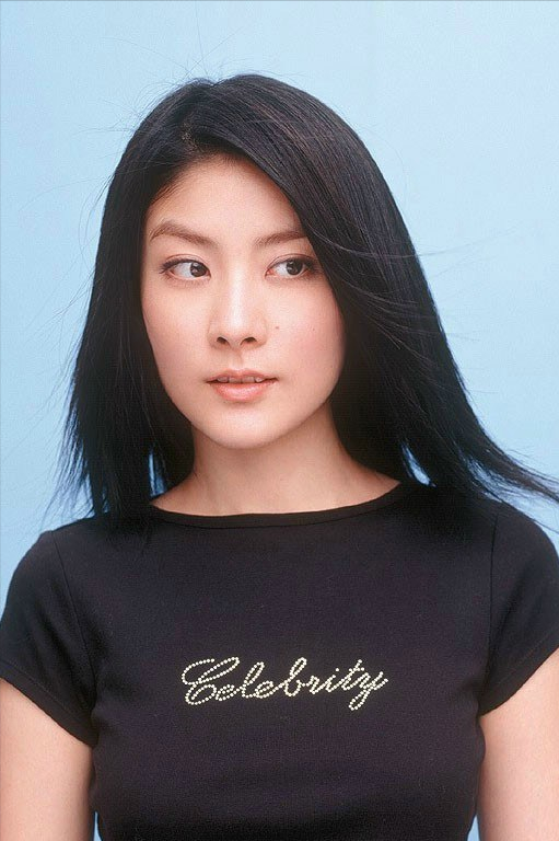 陈慧琳无人敢惹?隐藏25年背景曝光,难怪向华强不敢碰她