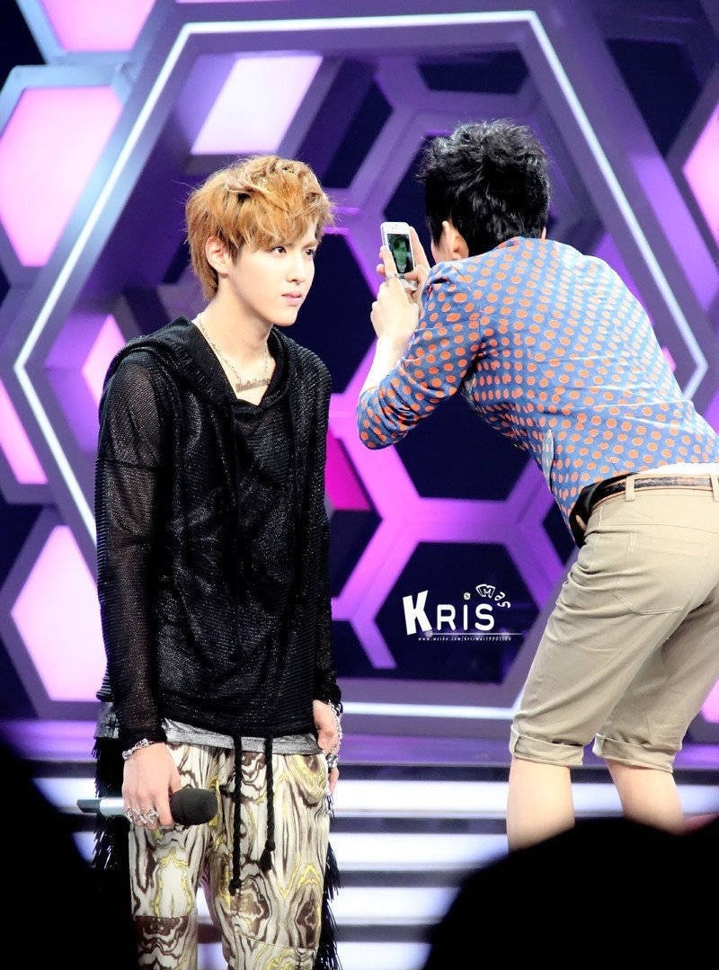 吴亦凡快乐大本营(吴亦凡快乐大本营唱歌)-情感知识库-动动脑