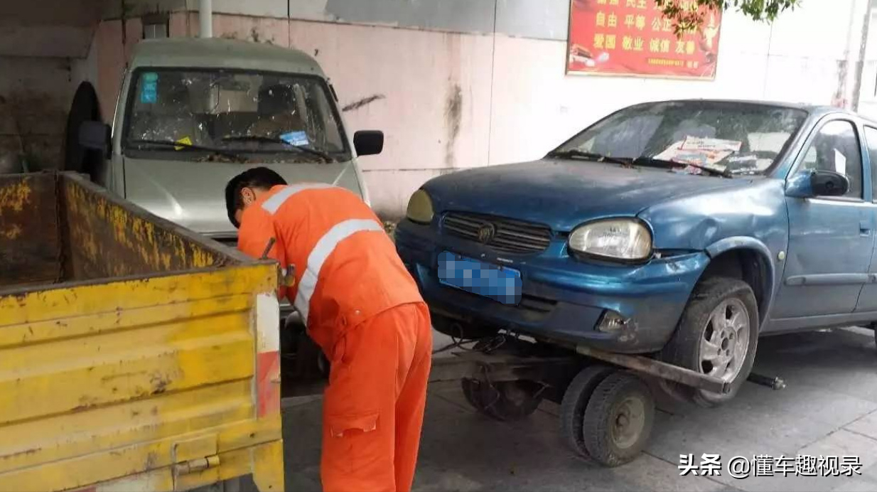 自動擋并不是“給油就走”，這3點不注意，汽車不提前大修才怪