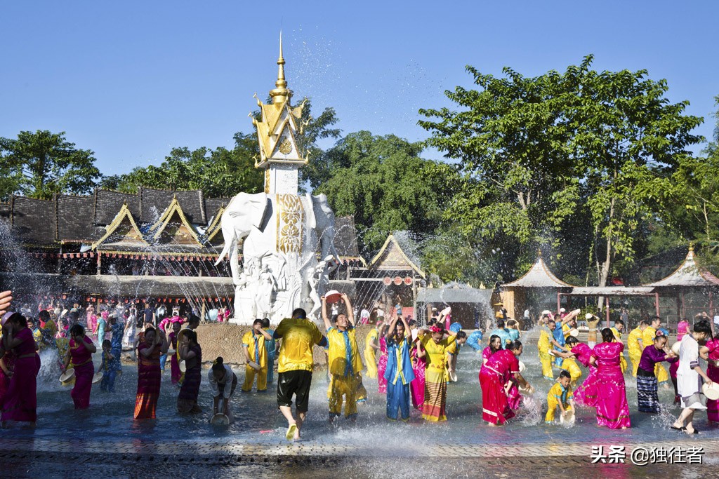 泼水节是什么时候（版纳民族最隆重的节日）