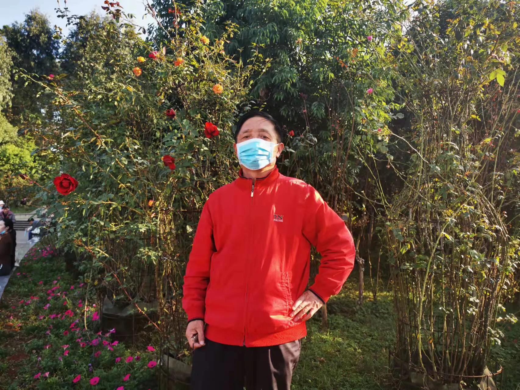 胡立强用华为手机拍摄（红花献给党）