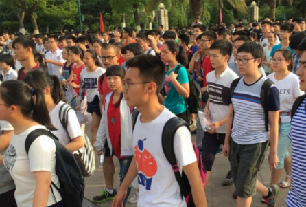 如果高考前一晚上失眠了，是否会影响到高考？怎样避免失眠？