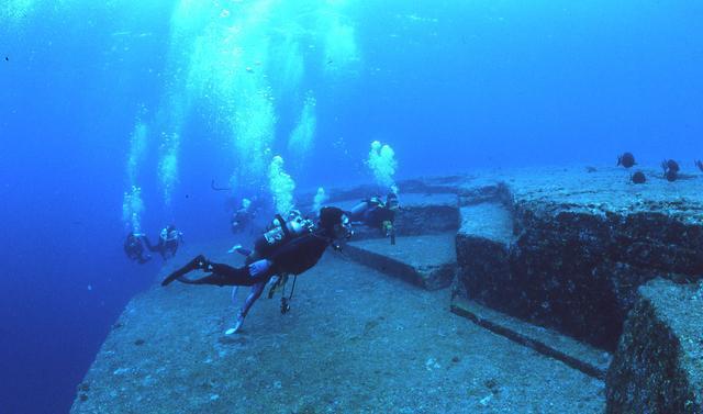 海底发现神奇建筑，修筑这个遗迹的人类应该早在地质活动中灭绝了