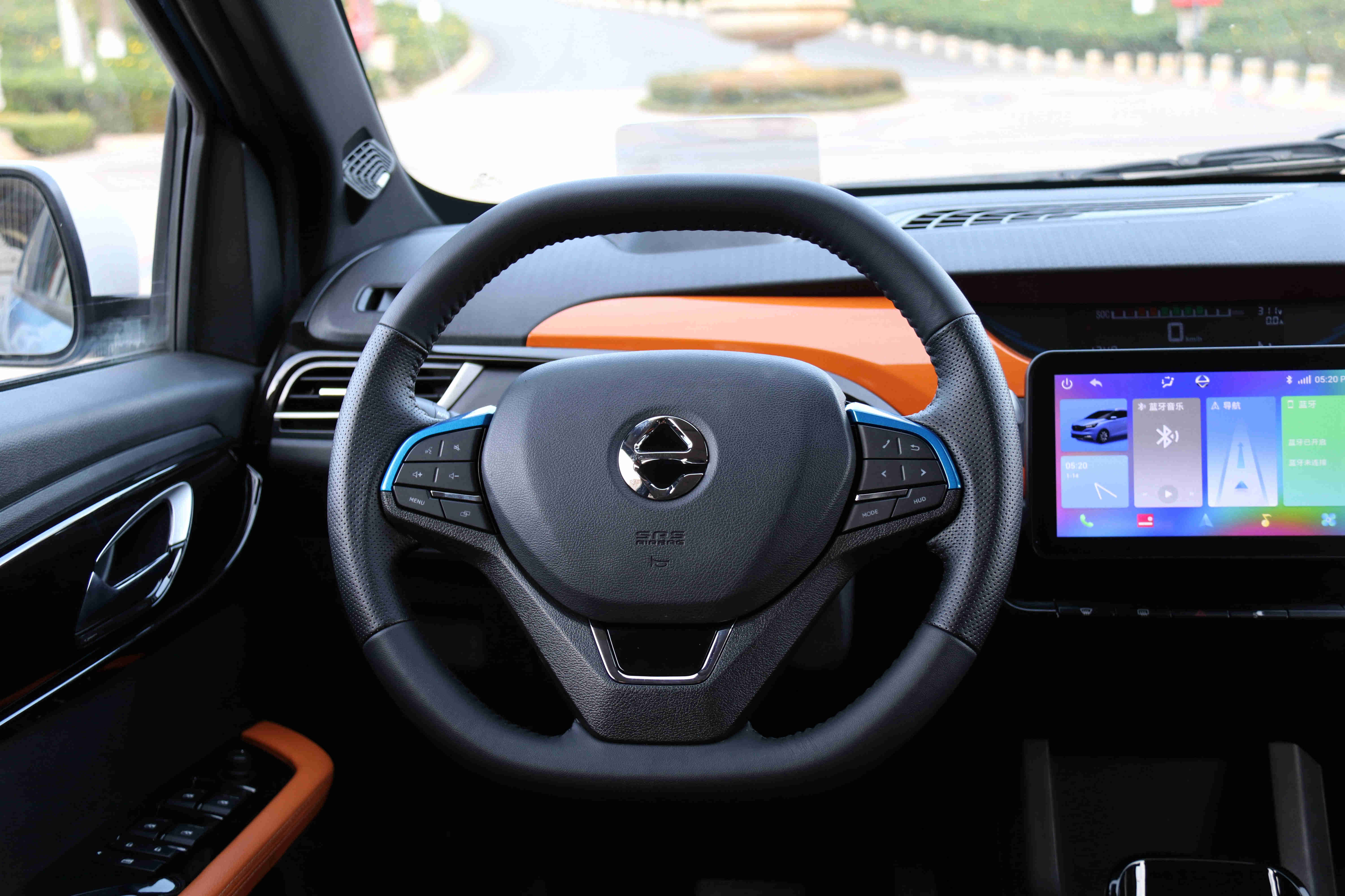 一款不将就的小电动!试驾江铃新能源汽车易至ev3