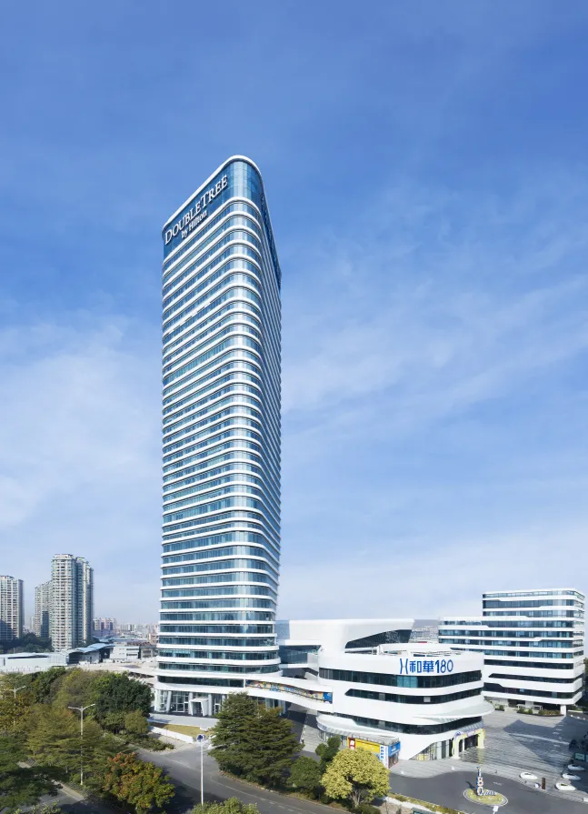 希式畅游逸享云端丨这家新地标酒店，可叹茶赏景，俯瞰佛山天际线