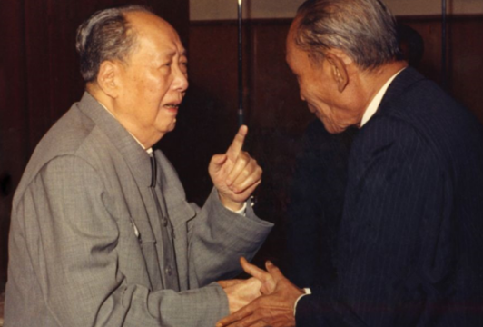 毛主席动手术，周总理不顾自身病重去探望，毛主席：我要听满江红