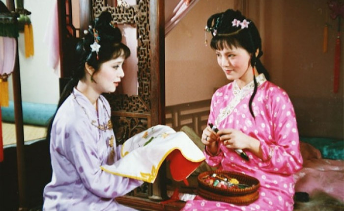 袭人为什么会挨宝玉的“窝心脚”？