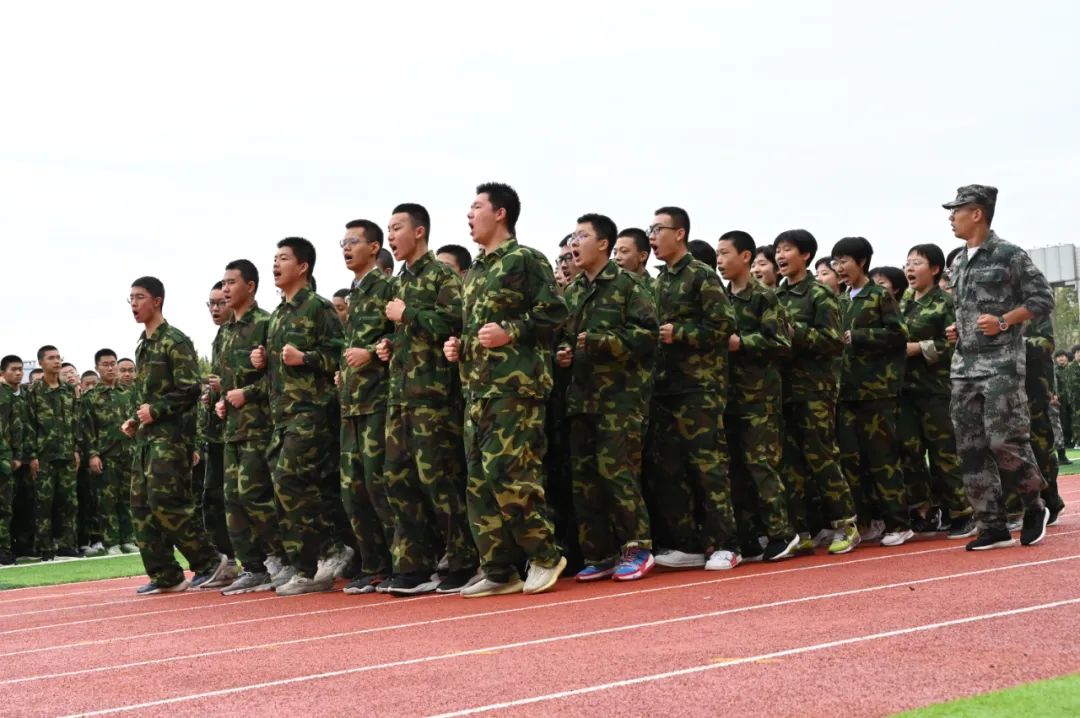 身着迷彩，英姿飒爽！清徐县徐沟中学高一新生军训剪影
