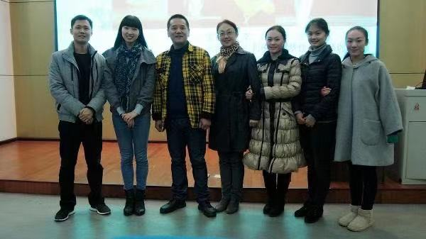 大学生真实现状：拿着3500的工资勉强维持生计，网友：实属不易