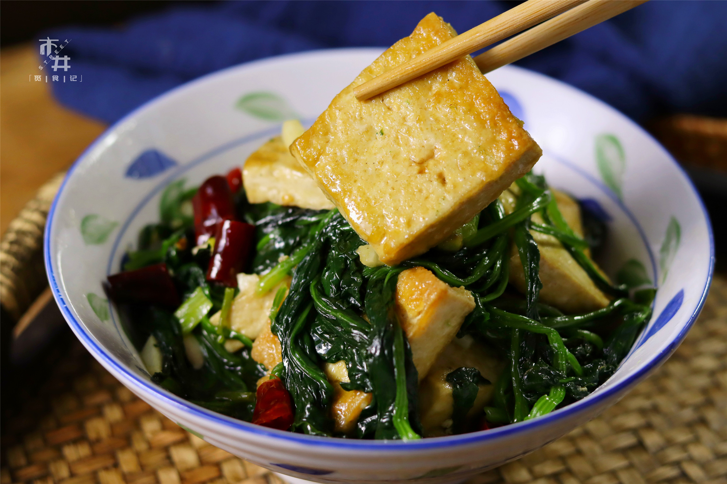 菠菜和豆腐（菠菜和豆腐一起搭配吃会中毒吗）