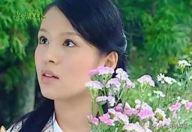 劉品言清純形象翻車?未成年和阮經天戀愛,發布會被導演扒衣
