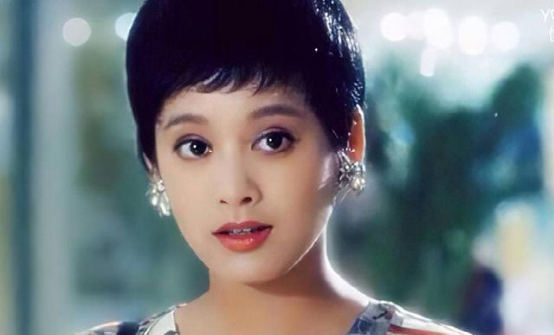 10位“70后女星”颜值对比，有人40岁强凹青春，有人51岁无惧岁月