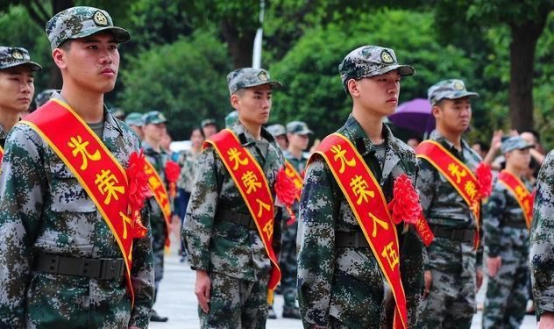 大学生入伍当兵，要多少年才能安排工作？超过一定年限才有机会