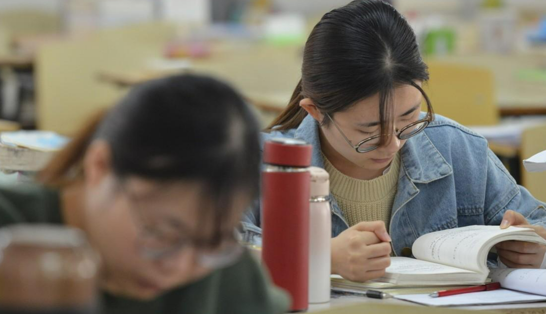 大学生逃课现象分析（大学校园中的）