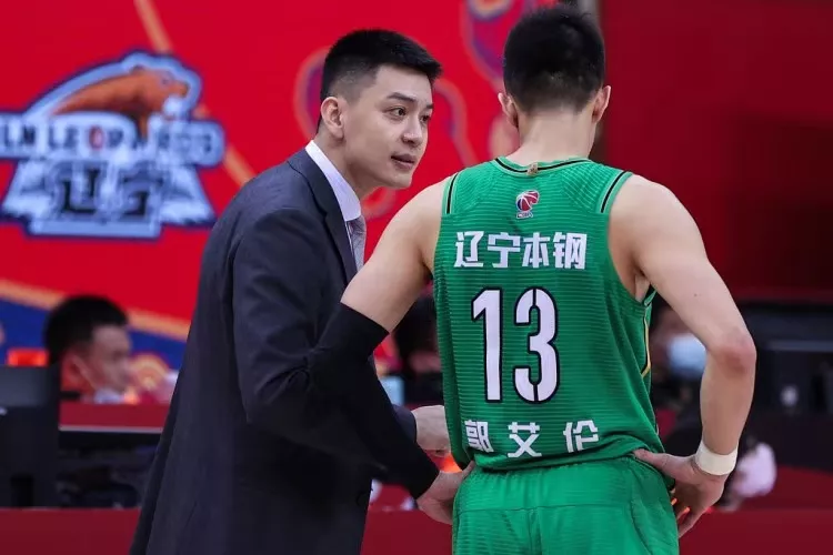 cba为什么不请詹姆斯(不打NBA后，阿联和周琦，为何不去欧洲打球？原因和钱有关)