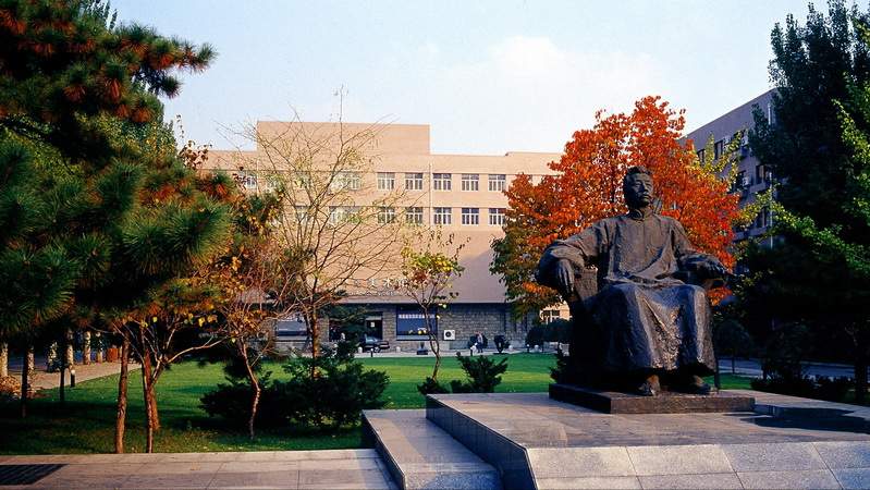 2022年鲁迅美术学院硕士招生371人，其中推免生31人，占比8.36%