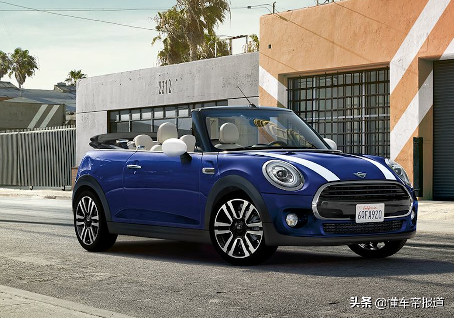 MINI COOPER敞篷版3款新车型上市 售29.58-33.38万元