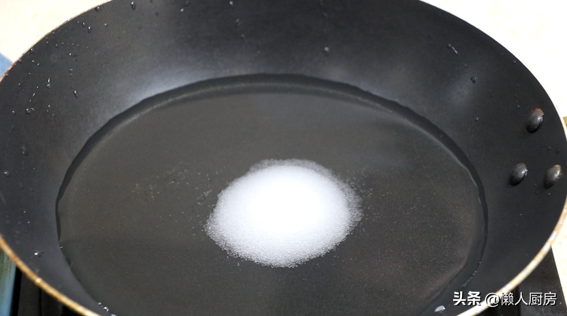 外国人最爱吃的小油条，我不用油炸的方法，吃起来外酥里软