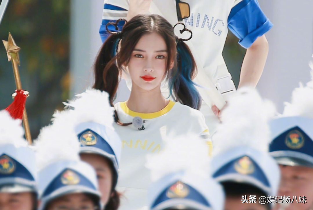 杨颖出道18年,代表作有:黄晓明和《跑男》