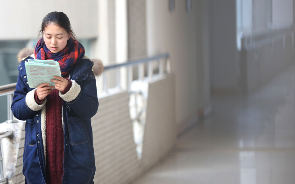 大学考试容易挂科吗（大学期末考试60分就过）