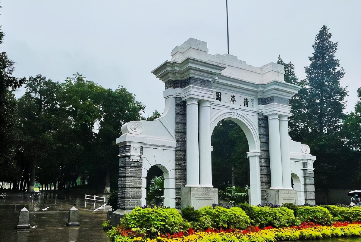 大学教室图片（一组清华大学教室照片走红）