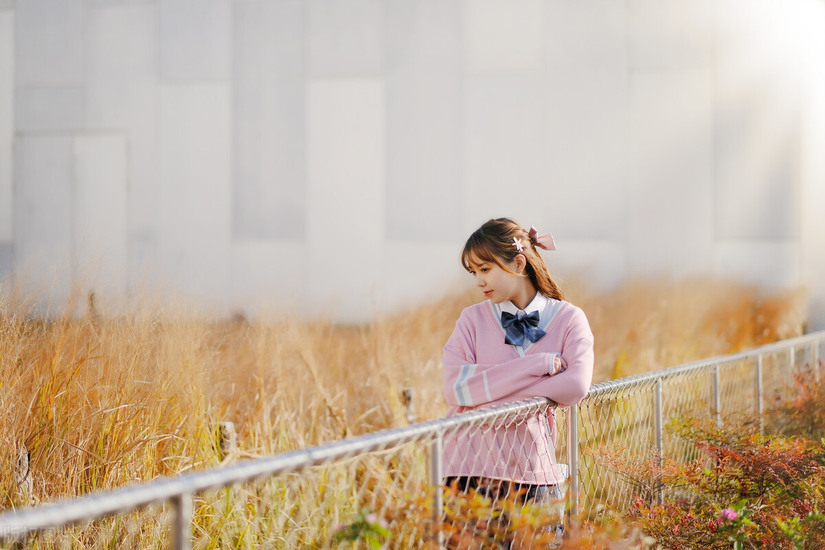 五彩缤纷的花季,朝气蓬勃的年华,幸福的花蕾饱含着露滴