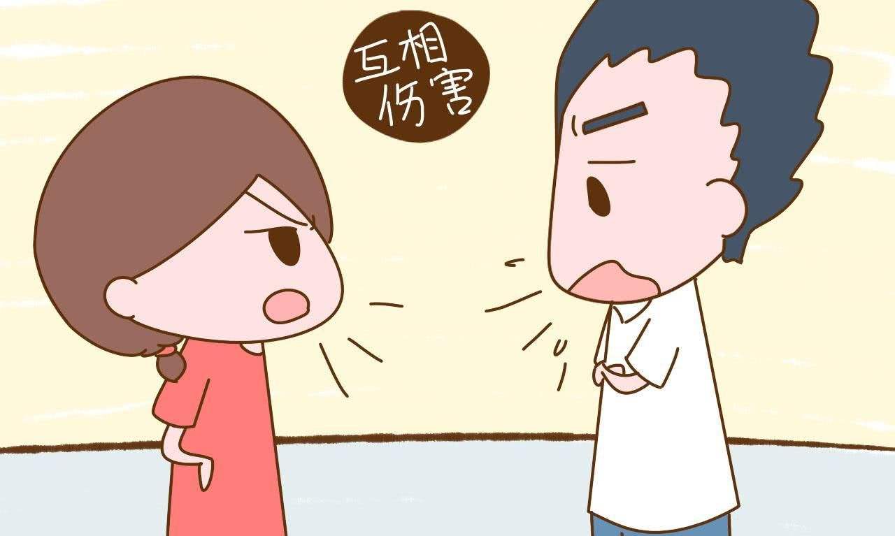 第二,小b在这段感情中的状态,我们可以看出她是一直以一个比较轻松的