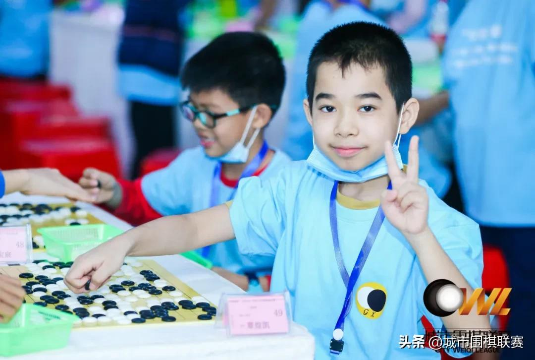 广西青少年足球联赛视频(广西青少年围棋锦标赛总决赛上演强强对话)