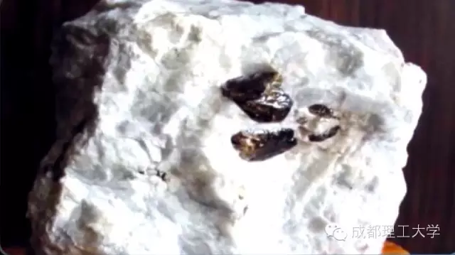 《人民日报》关注！四川省“最好”大学：创造我国无数“第一”！