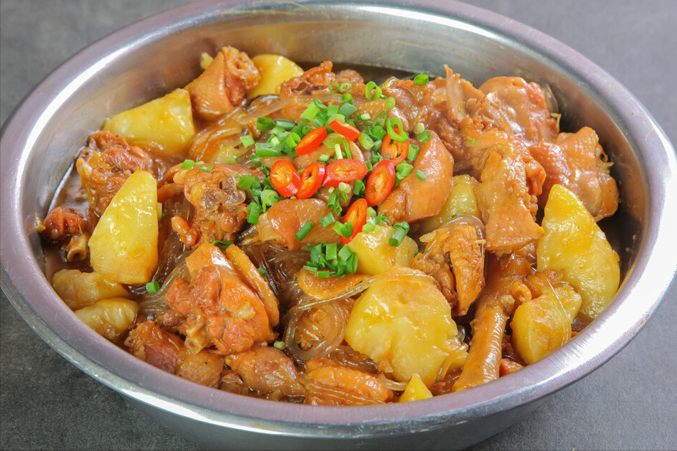 炖鸡肉，不要再焯水了，难怪不烂还塞牙，教你一招，软嫩还不柴