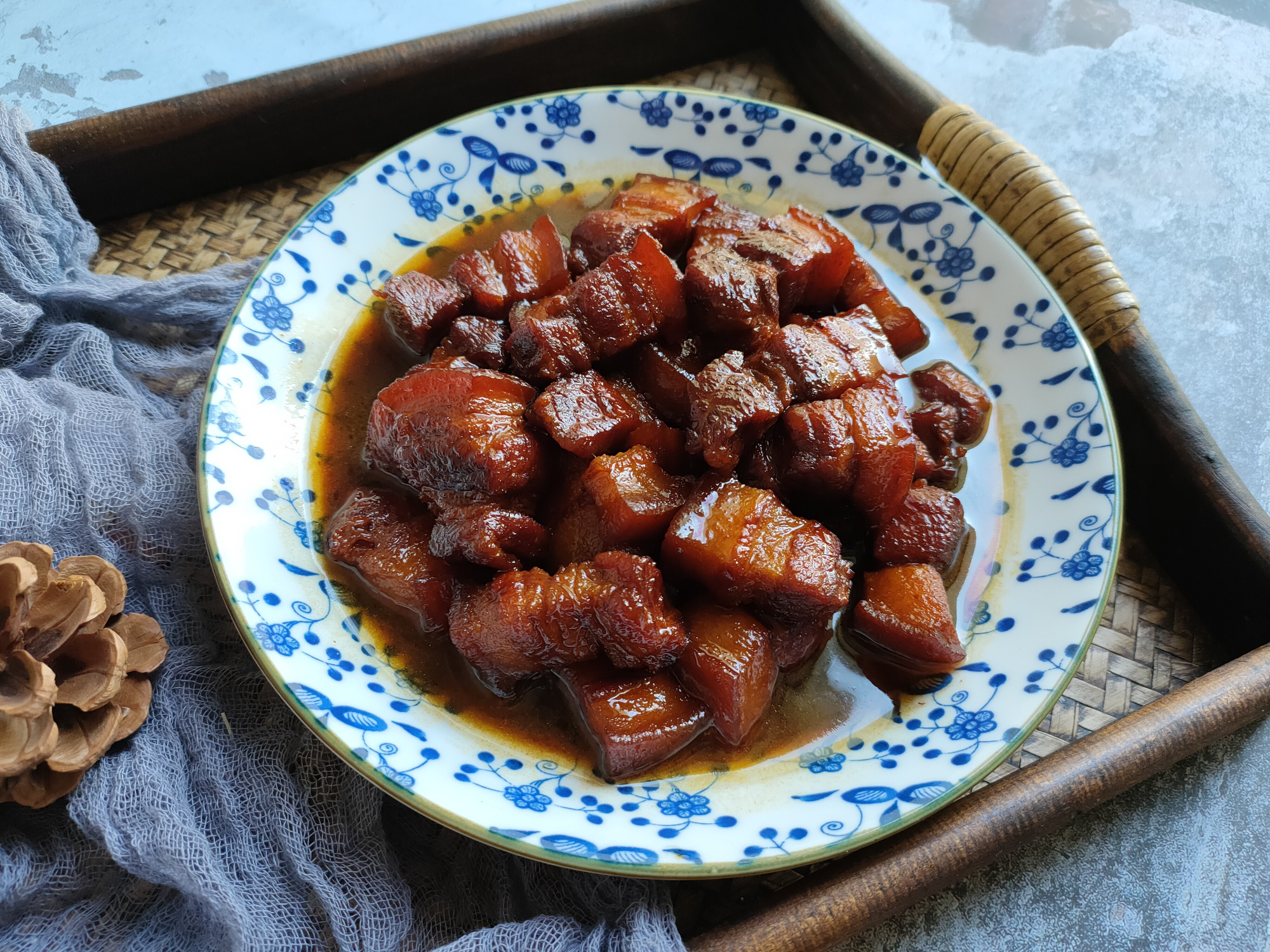 红烧肉怎么做好吃不油腻软烂(红烧肉怎么做好吃不油腻软烂百度精选)