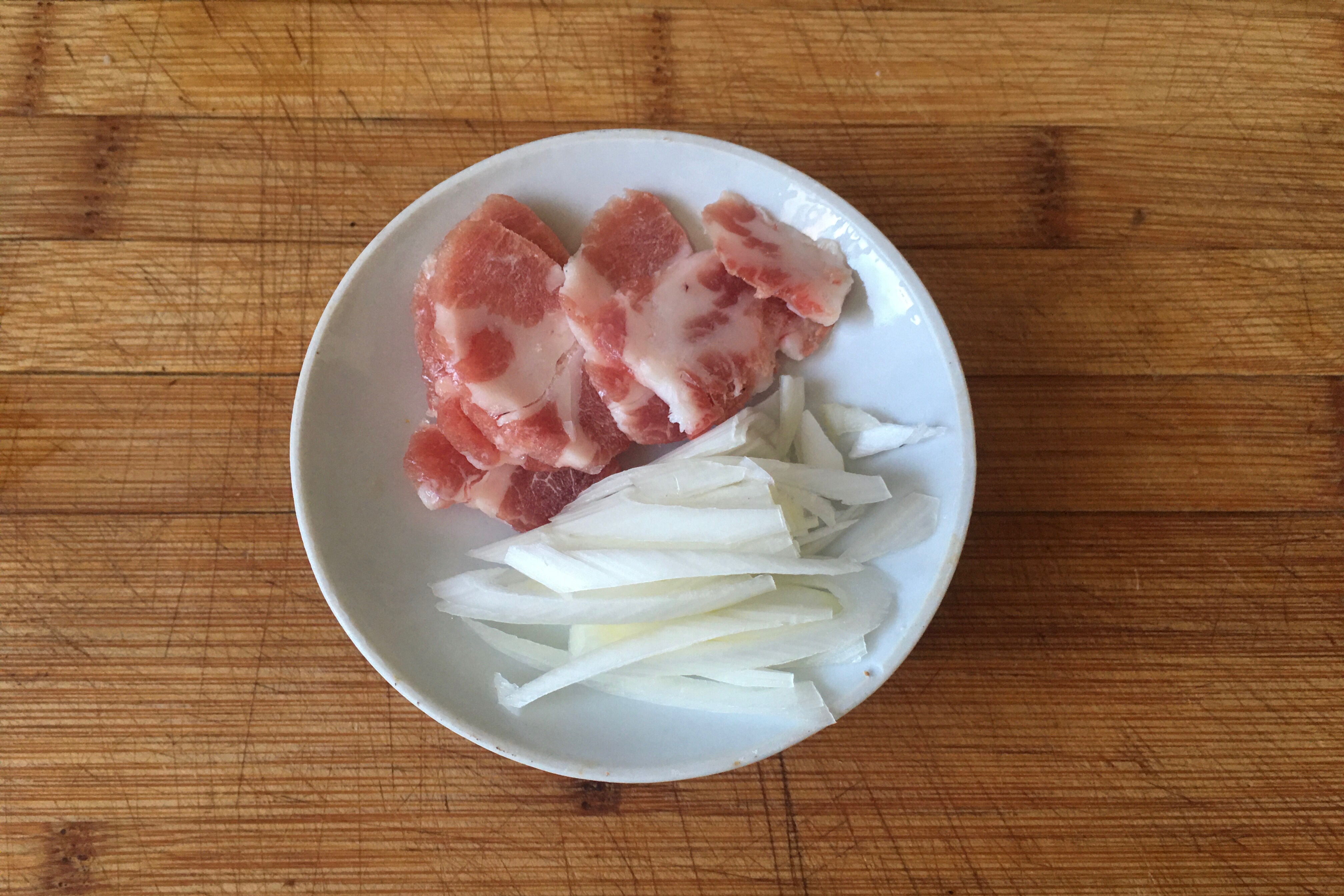 这菜这样炒，给肉都不换，香甜又营养，入冬后要常做给孩子吃