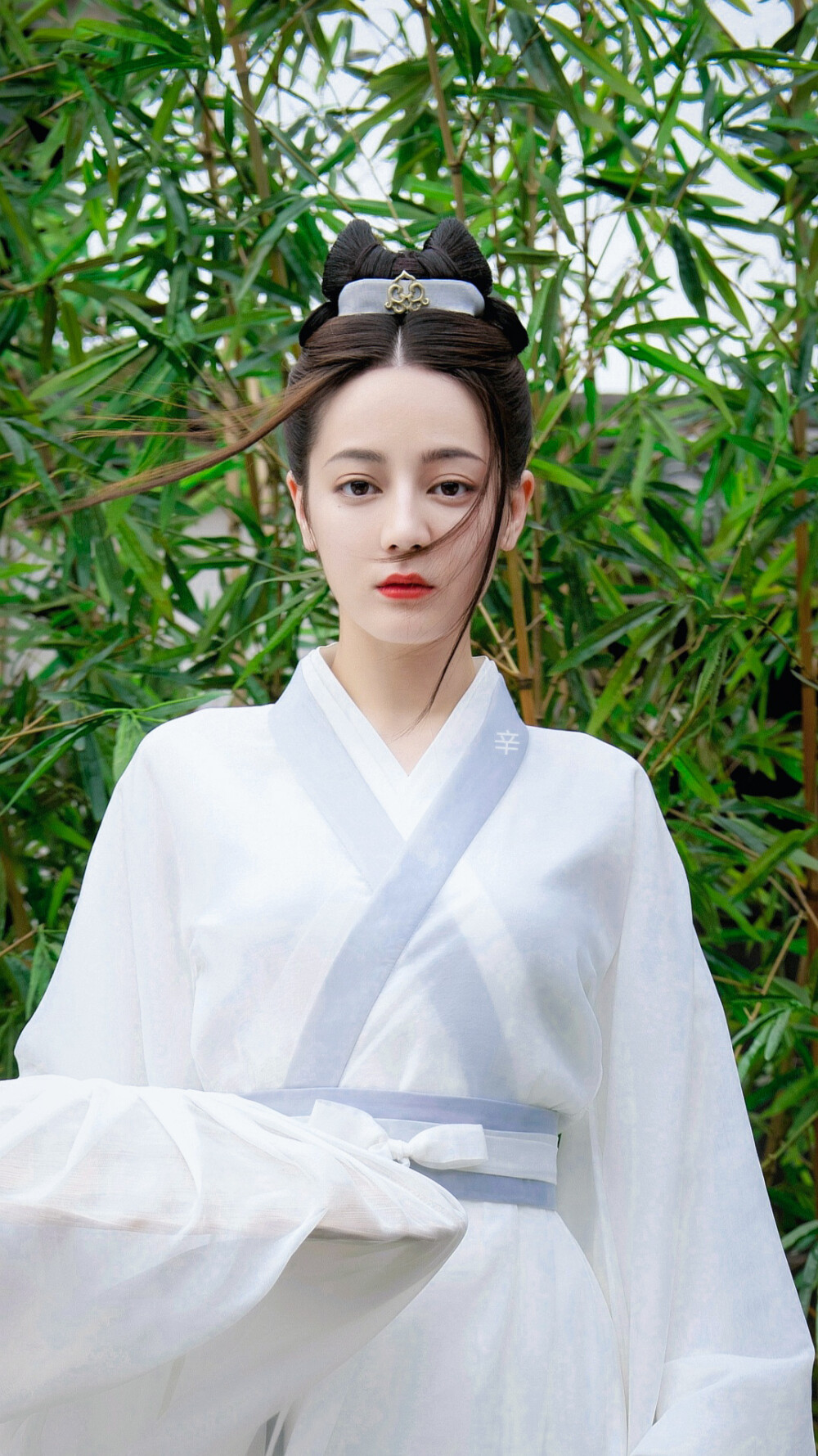 7位有欧式双眼皮的中国女星,眼窝天生深邃艳丽,个个都是大美人