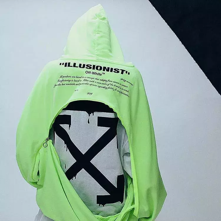 今年买 Supreme 还是 Palace ? 这是个难题