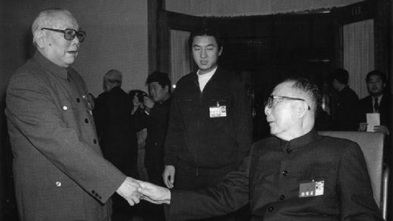 1992年的一天，聂帅白天还在谈国家建设情况，晚上却在安眠中逝世