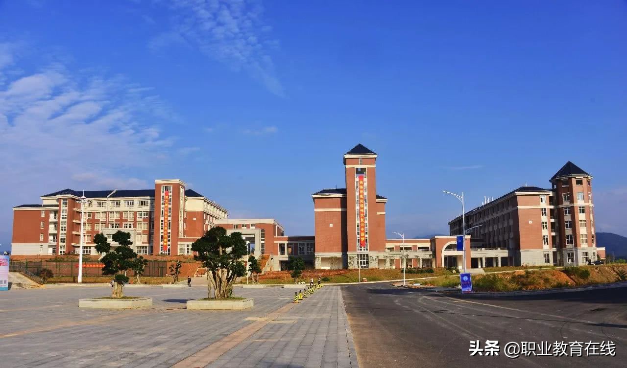 福州大学阳光学院(福建民营经济发达)