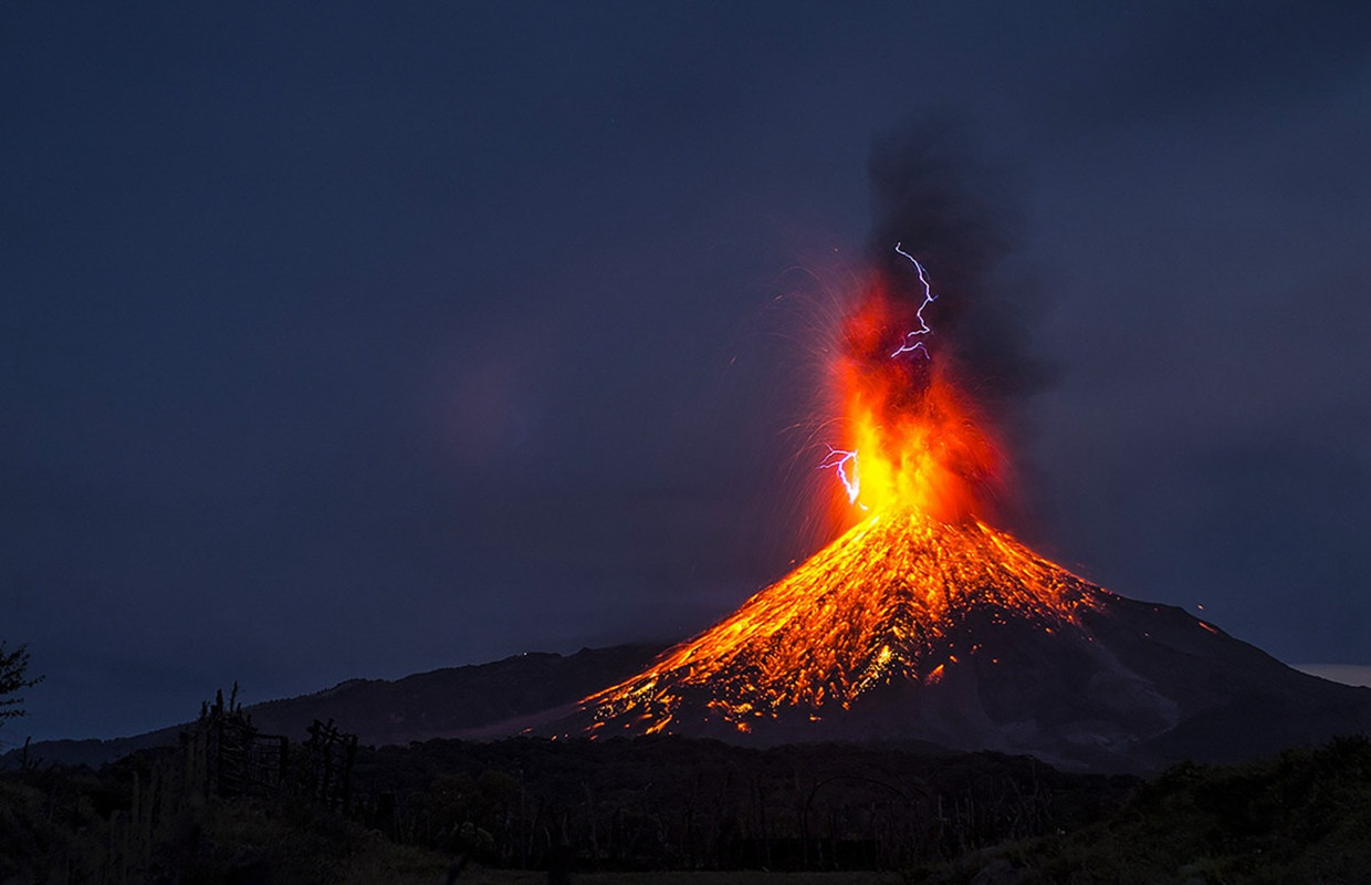 黄石超级火山，地球上最大的“火药桶”，到底有多恐怖？