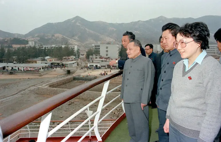 苏联解体时间是哪一年（苏联解体对我国的影响）