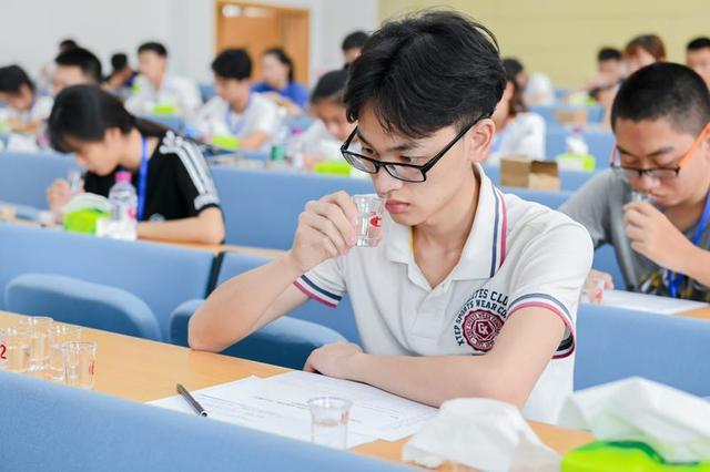 40年改4次校名，有国内少见的白酒学院，这所四川高校实力如何？